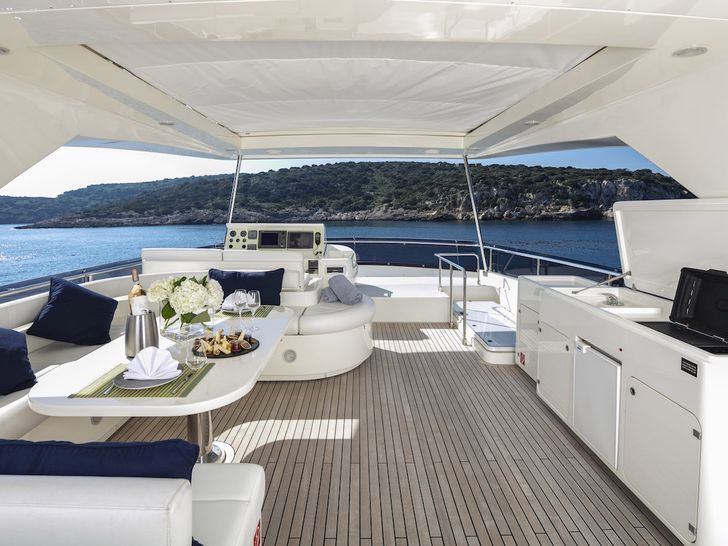 ASTARTE Ferretti Motor Yacht Flybridge ASTARTE Ferretti Motor Yacht Flybridge