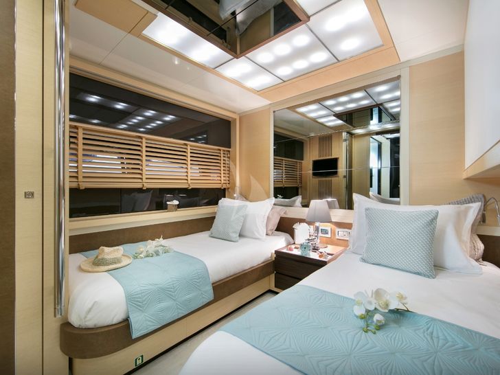 Twin cabin Twin cabin