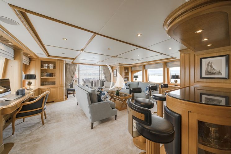 Charter Yacht AURA - Benetti 36 m - 5 Cabins - Antibes - Corsica - Riviera - Sardinia