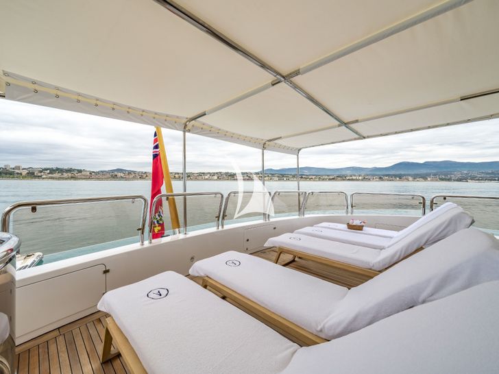 AURA - Benetti 36 m,sun pads AURA - Benetti 36 m,sun pads
