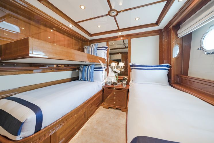 Charter Yacht AURA - Benetti 36 m - 5 Cabins - Antibes - Corsica - Riviera - Sardinia