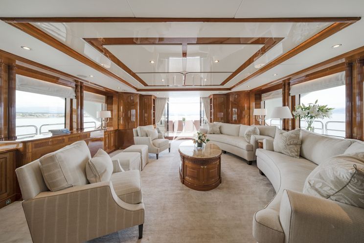 Charter Yacht AURA - Benetti 36 m - 5 Cabins - Antibes - Corsica - Riviera - Sardinia