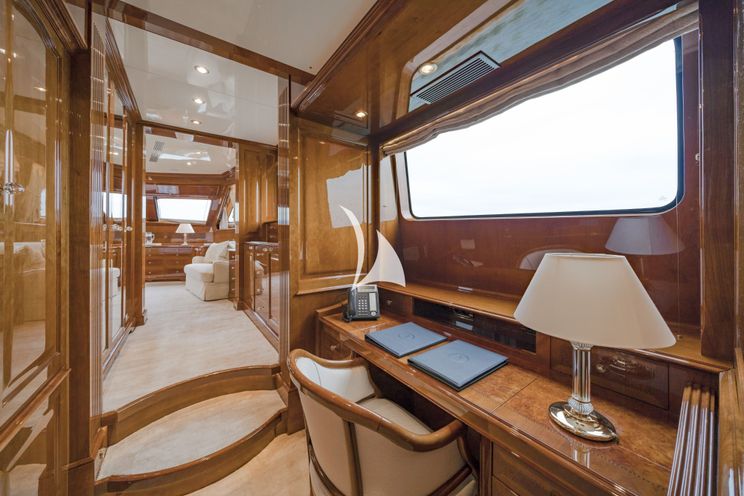 Charter Yacht AURA - Benetti 36 m - 5 Cabins - Antibes - Corsica - Riviera - Sardinia