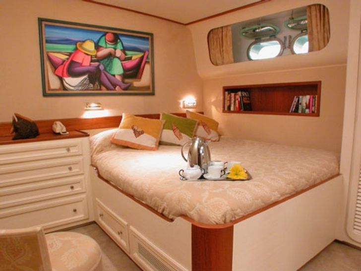 Queen cabin Queen cabin