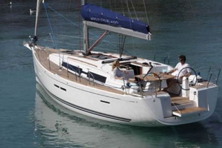 Charter Yacht Dufour 405 - 3 cabins - Antibes