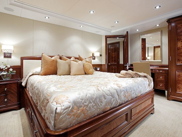 AVALON Luxury Motor Yacht Cabin