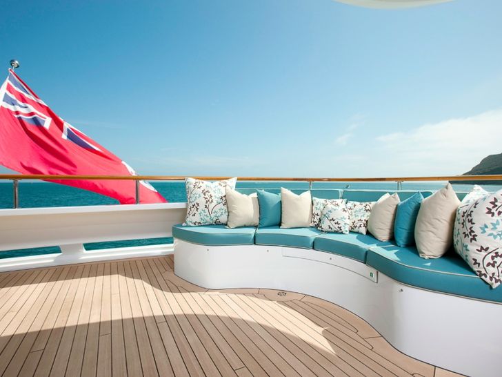 AVALON Luxury Motor Yacht - Sundeck