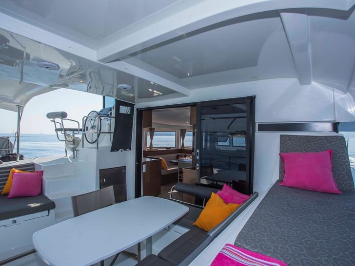 AVOCADO - Lagoon 42 AVOCADO - Lagoon 42