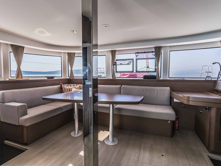 AVOCADO - Lagoon 42 AVOCADO - Lagoon 42