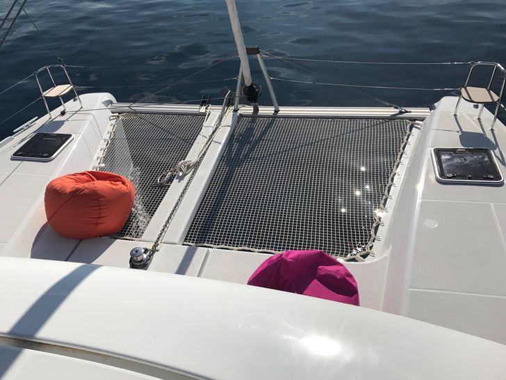 AVOCADO - Lagoon 42 AVOCADO - Lagoon 42