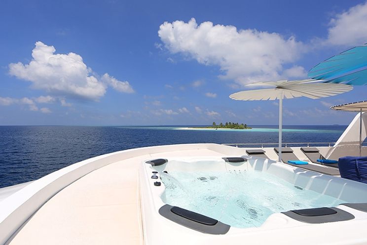 Charter Yacht AZALEA - 9 Cabins - Maldives,Indian Ocean