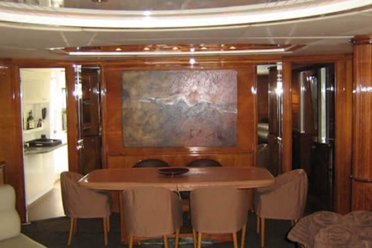 Charter Yacht Azimut 100 - 5 Cabins - Cancun - Isla Mujeres - Playa Del Carmen