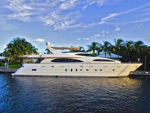 Azimut 100 - 5 Cabins - Cancun - Isla Mujeres - Playa Del Carmen Azimut 100 - 5 Cabins - Cancun - Isla Mujeres - Playa Del Carmen