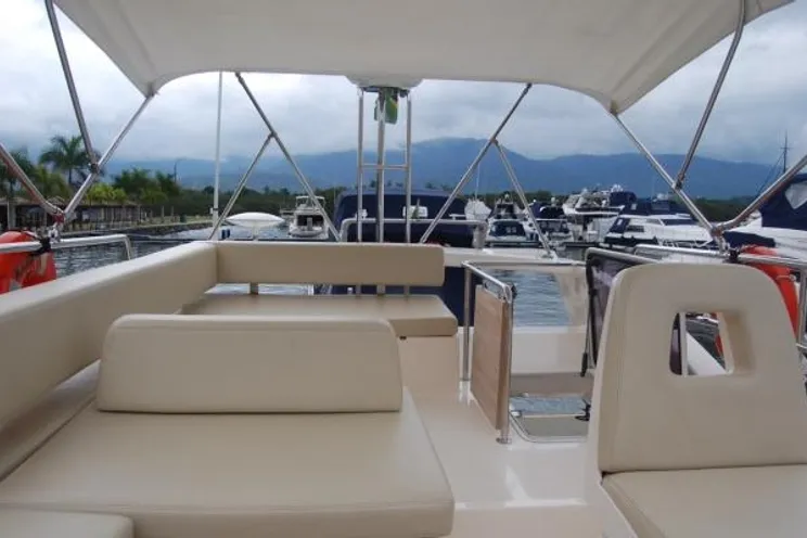 Charter Yacht Azimut 40 - 2 cabins - Rio de Janeiro