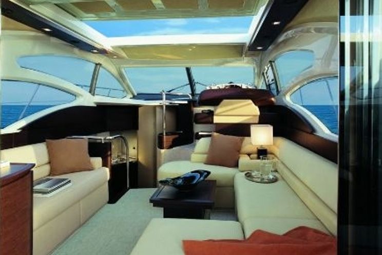 Charter Yacht Azimut 43S - Cannes Day Charter Yacht - Vieux Port - Port Canto