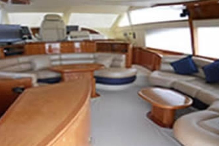 Charter Yacht Azimut 58 - 3 Cabins - Cancun - Isla Mujeres - Playa Del Carmen