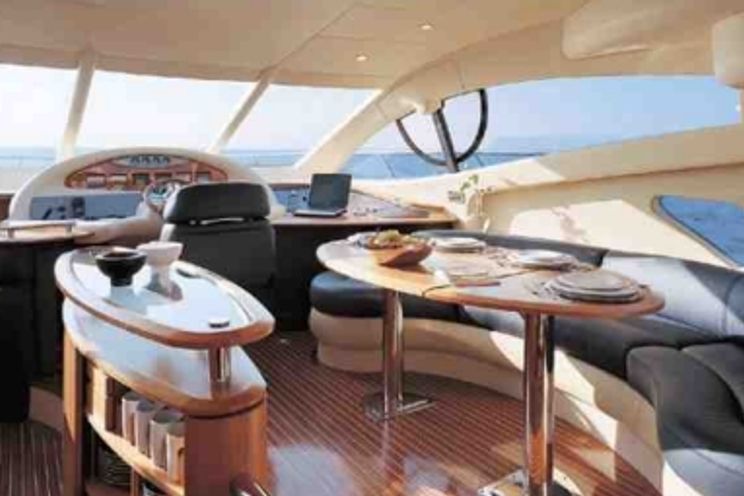 Charter Yacht Azimut 58 - 3 Cabins - Miami Day Boat Rental - Miami Beach - South Beach - Biscayne Bay