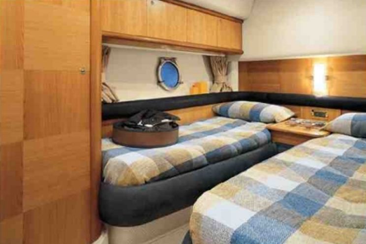 Charter Yacht Azimut 58 - 3 Cabins - Miami Day Boat Rental - Miami Beach - South Beach - Biscayne Bay