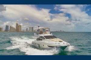 Azimut 42 - 3 Staterooms - Day Charter - Miami