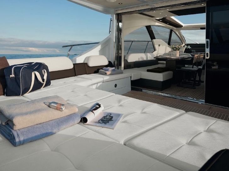 Azimut 55S - Sun Pads