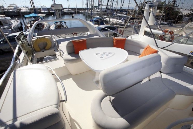 Charter Yacht Azimut 58 - 3 Cabins - Cannes