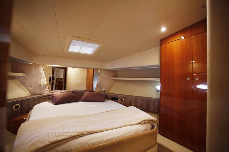 Charter Yacht Azimut 58 - 3 Cabins - Cannes