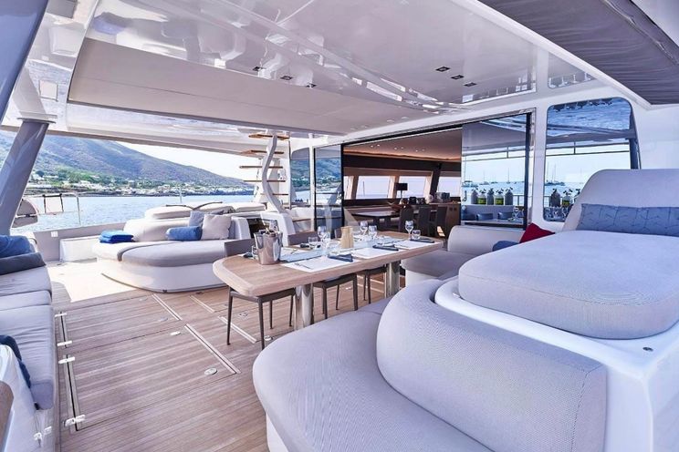 Charter Yacht BABAC - Lagoon Seventy 7 - 4 Cabins - Bora Bora - Tahiti - French Polynesia