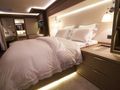 BABAC Lagoon Seventy 7 - master cabin bed BABAC Lagoon Seventy 7 - master cabin bed