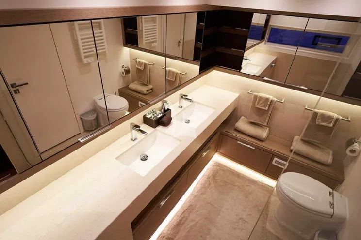 Charter Yacht BABAC - Lagoon Seventy 7 - 4 Cabins - Bora Bora - Tahiti - French Polynesia