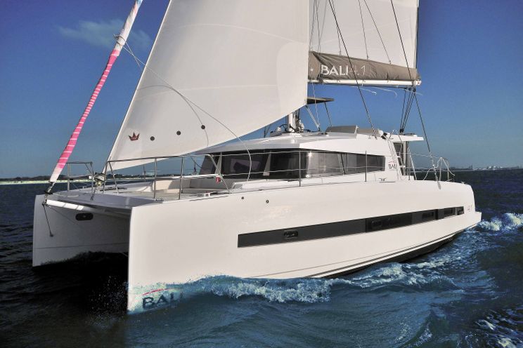Charter Yacht Bali 4.1 - 3 Cabins - 2019 - Newport - Nassau - Bahamas