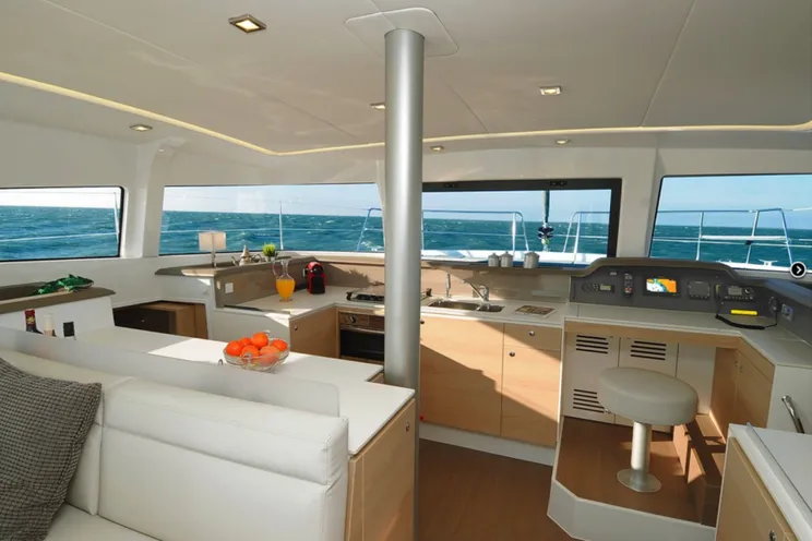 Charter Yacht Bali 4.1 - 3 Cabins - 2019 - Newport - Nassau - Bahamas
