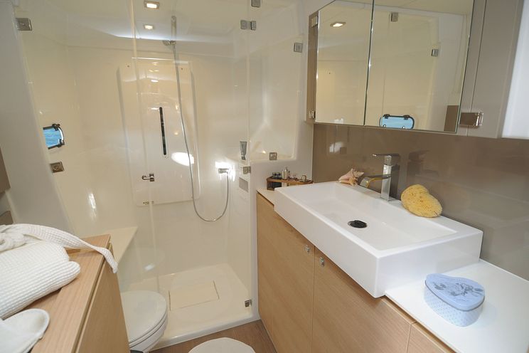 Charter Yacht BALI 4.1 - 4 Cabins(4 Doubles)- Split - Kastela - Dubrovnik - Hvar - Croatia