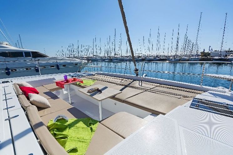 Charter Yacht Bali 4.3 - 2020 - 6 cabin(4 double + 2 single)- Alimos - Lavrion