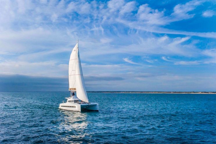 Charter Yacht Bali 4.3 with watermaker&A/C - PLUS