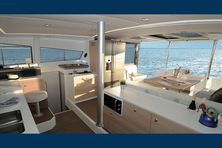 Charter Yacht Bali 4.3 - 4 + 2 Cabins(4 Double 2 Single)- 2018 - Nassau - Exumas - Bahamas