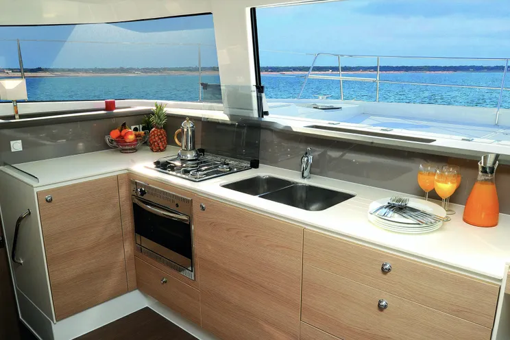 Charter Yacht Bali 4.3 - 4 + 2 Cabins(4 Double 2 Single)- 2018 - Nassau - Exumas - Bahamas