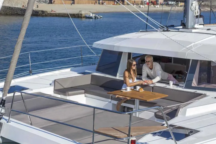 Charter Yacht Bali 4.5 - 4 + 2 Cabins(4 Double 2 Single)- 2017 - La Paz - Mexico