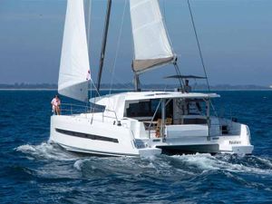 Bali 4.5 with watermaker Bali 4.5 with watermaker