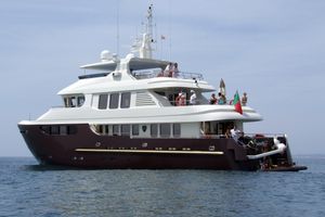 BANDIDO 90 - 4 Cabins - Sotogrande - Puerto Banus BANDIDO 90 - 4 Cabins - Sotogrande - Puerto Banus