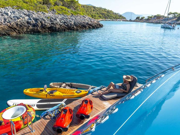 SEA WOLF Mondomarine 42m - water toys SEA WOLF Mondomarine 42m - water toys