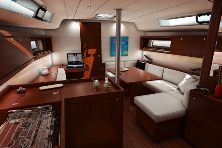 Charter Yacht ZLARIN