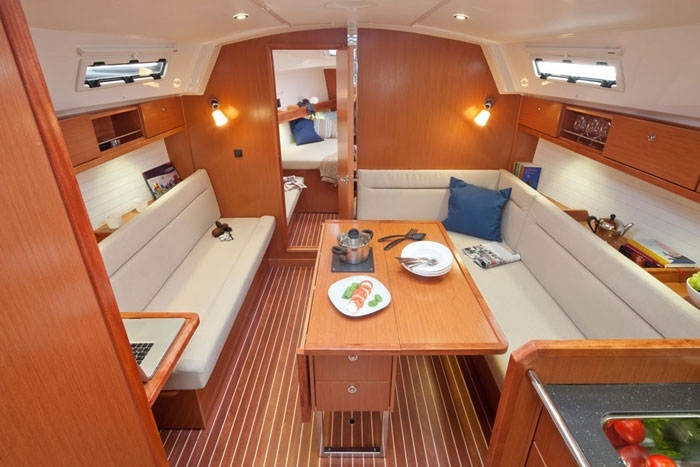 Charter Yacht Bavaria 36 - 3 Cabins - Ibiza - Barcelona