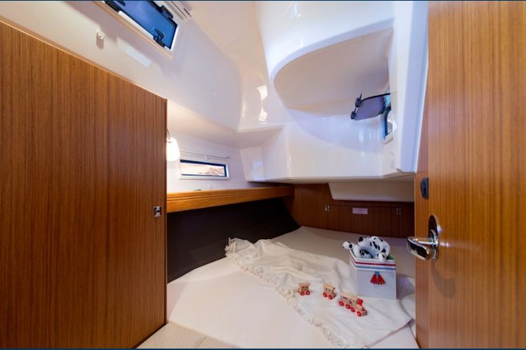 Charter Yacht Bavaria 37 - 3 Cabins - 2015 - Greece