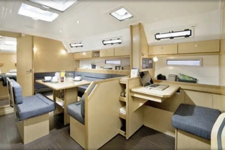 Charter Yacht Bavaria 40 - 3 Cabins - Tortola,BVI