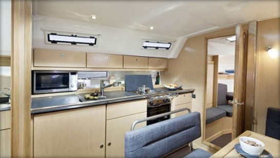 Charter Yacht Bavaria 40 - 3 Cabins - Tortola,BVI