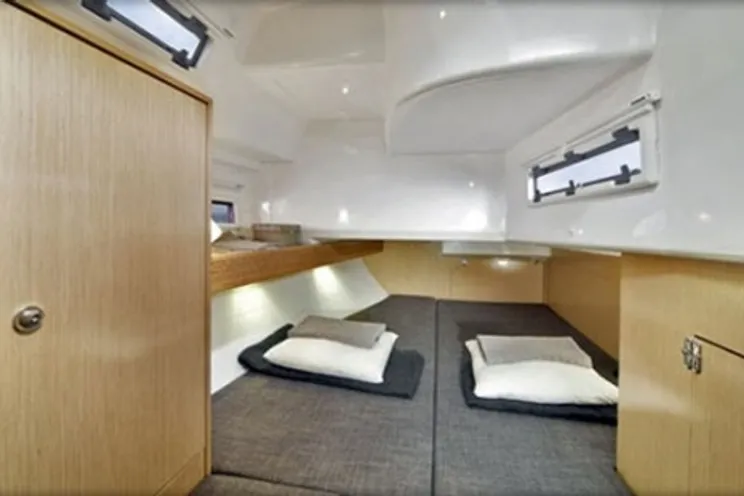 Charter Yacht Bavaria 40 - 3 Cabins - Tortola,BVI