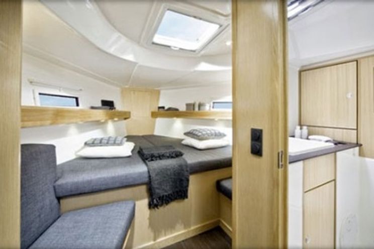 Charter Yacht Bavaria 40 - 3 Cabins - Tortola,BVI