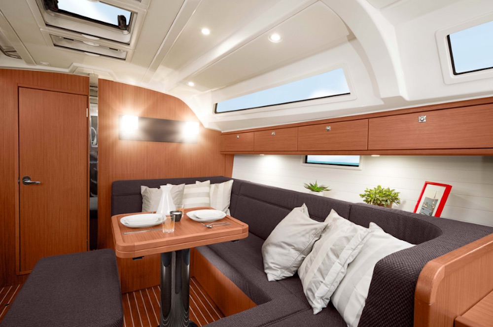 Charter Yacht Bavaria 41 Cruiser - 3 Cabins - 2015 - Lanzarote