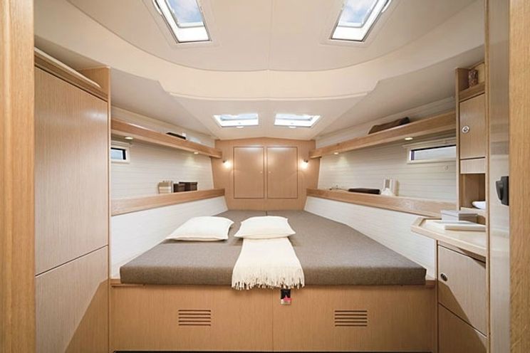 Charter Yacht Bavaria 45 - 4 Cabins - Ibiza - Barcelona