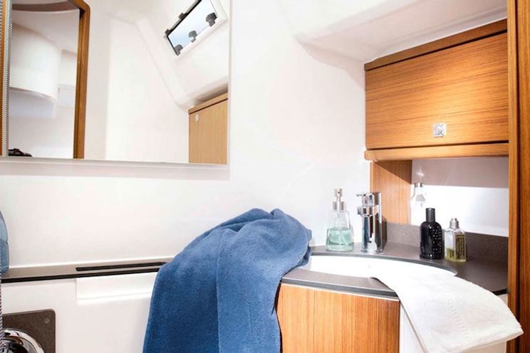 Charter Yacht Bavaria 46 Cruiser - 4 Cabins - 2017 - Split